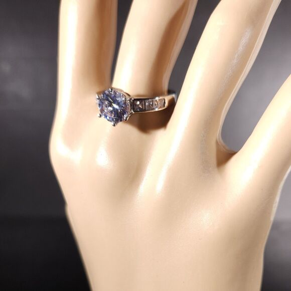 Simulated Diamond Ring Silvertone Size 8 - Picture 11 of 13
